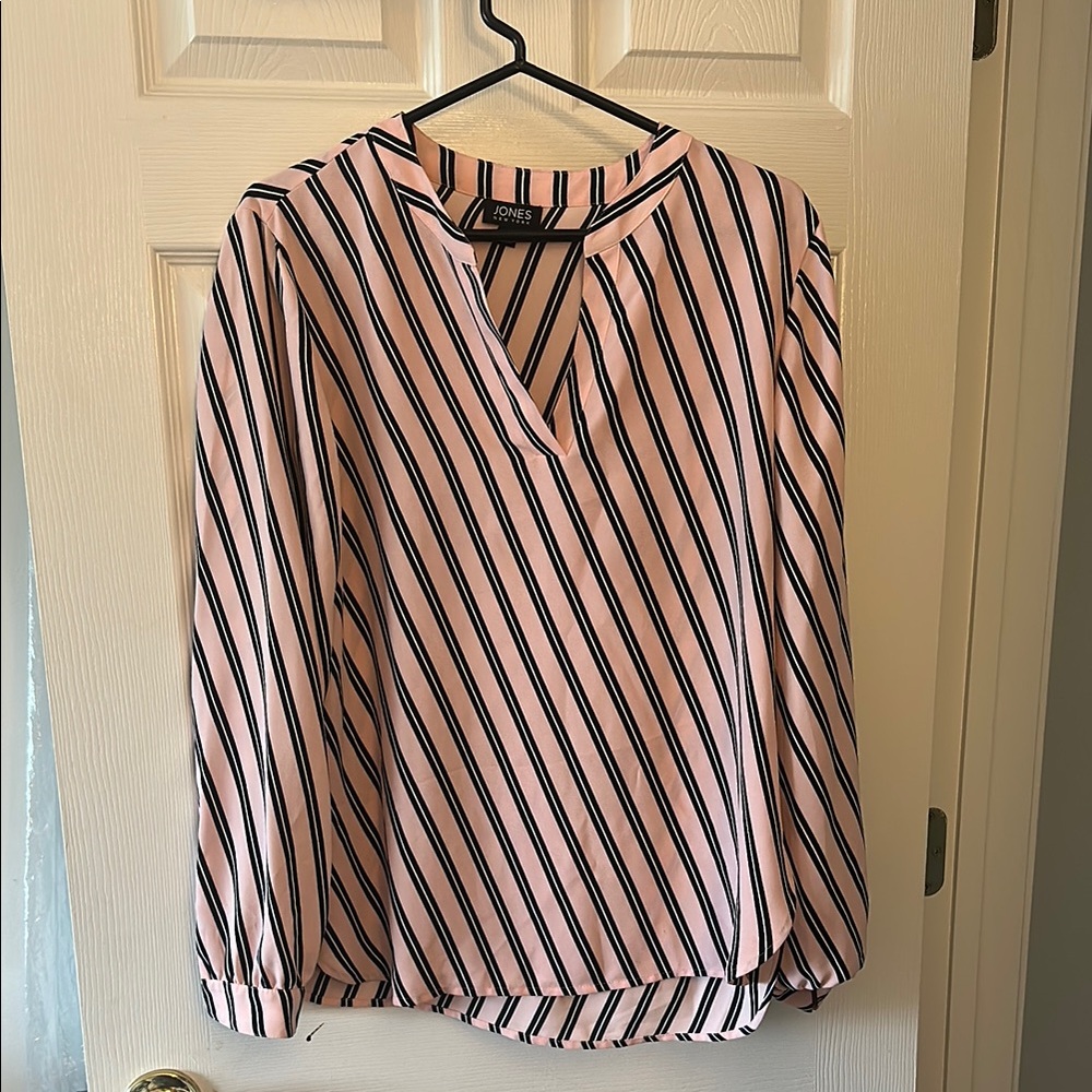 Jones New York Red and White 3/4 Sleeve Blouse